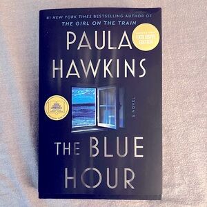 NEW “THE BLUE HOUR” - PAULA HAWKINS - MAKE A BOOK BUNDLE 📚